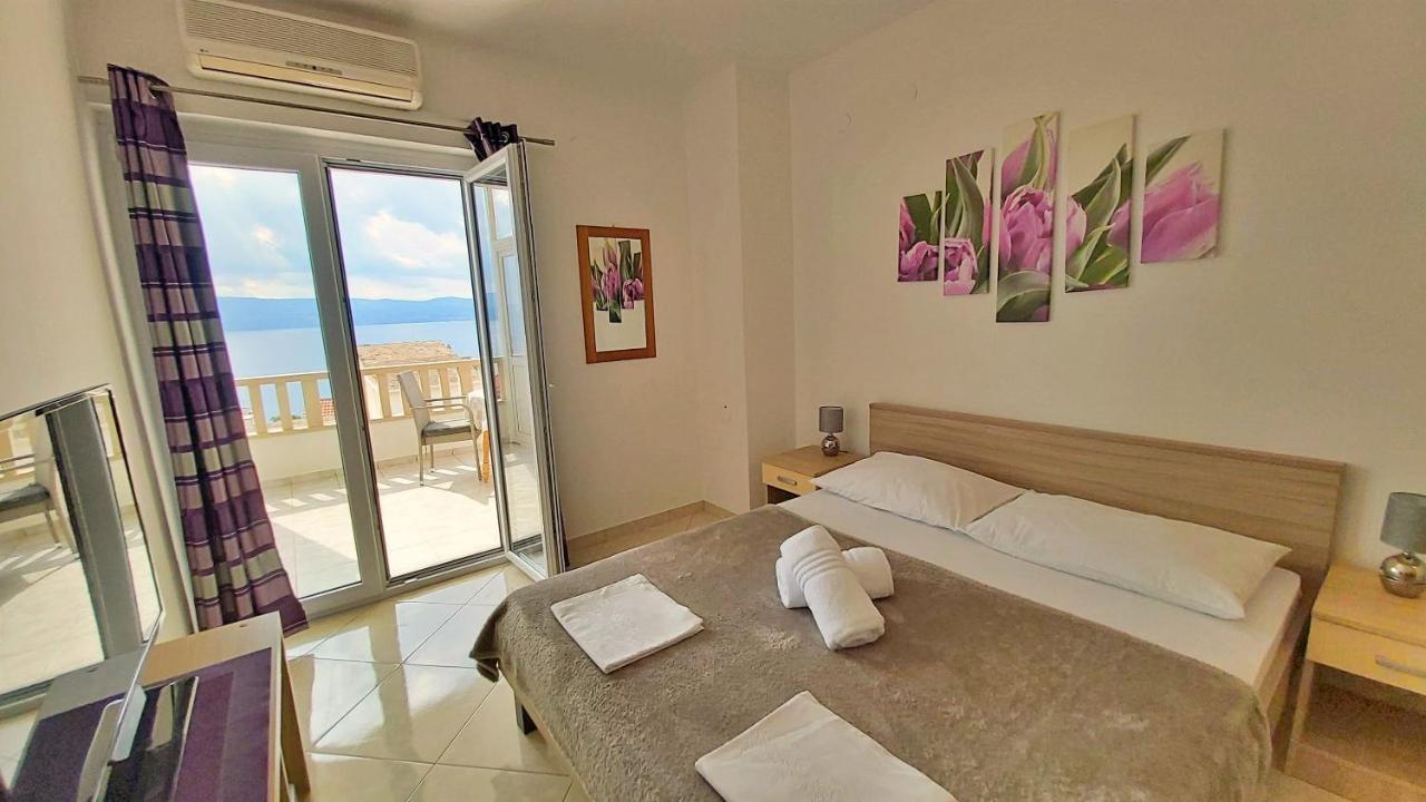 Apartments Nemira Омиш Экстерьер фото