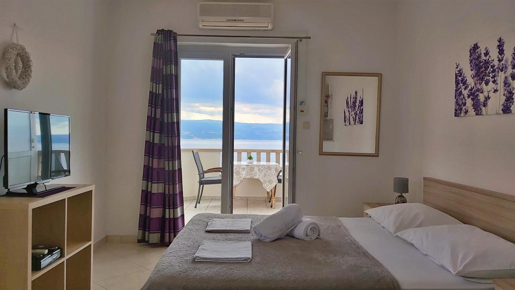 Apartments Nemira Омиш Номер фото