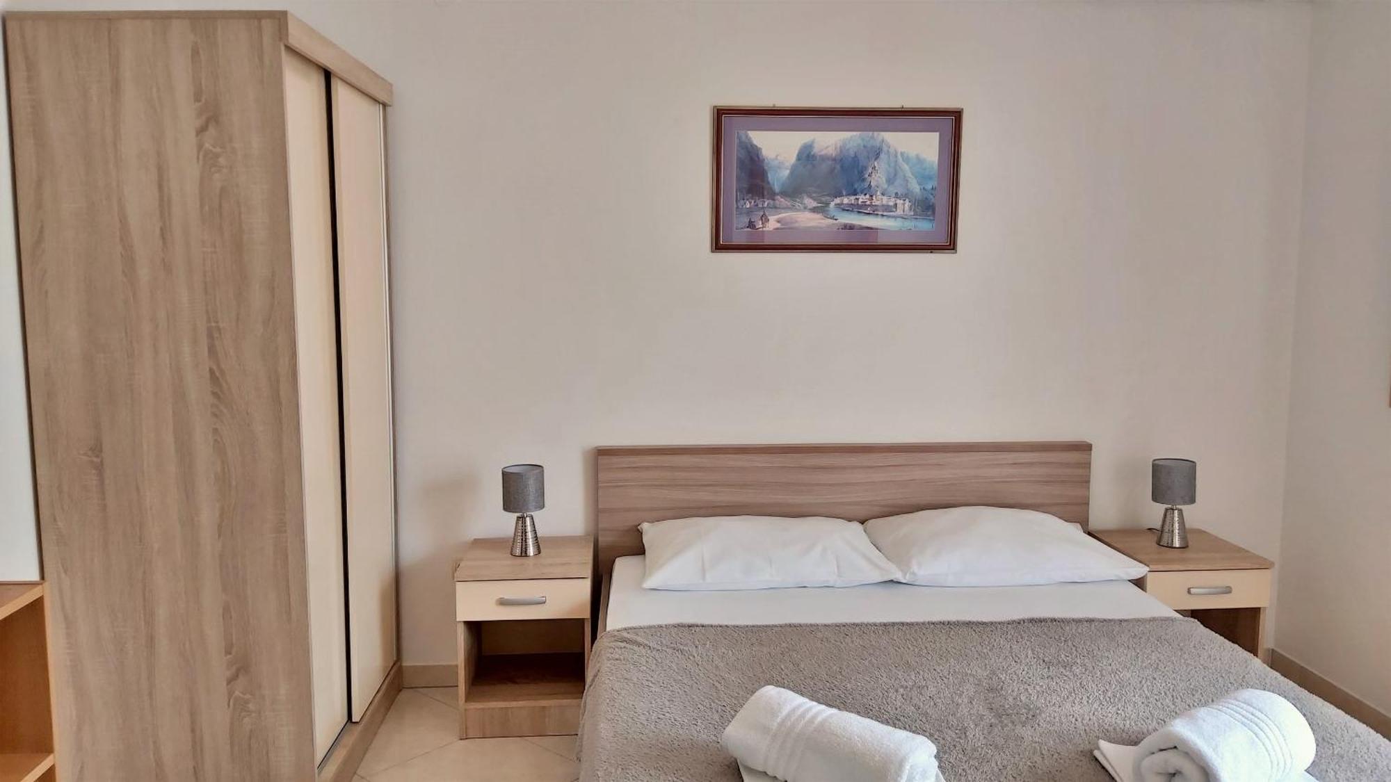 Apartments Nemira Омиш Экстерьер фото
