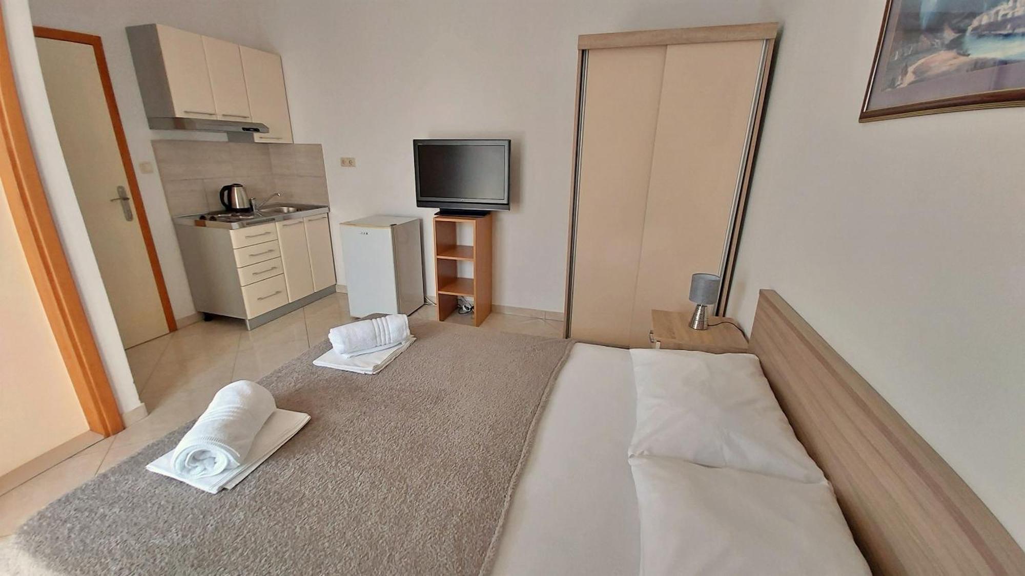 Apartments Nemira Омиш Номер фото