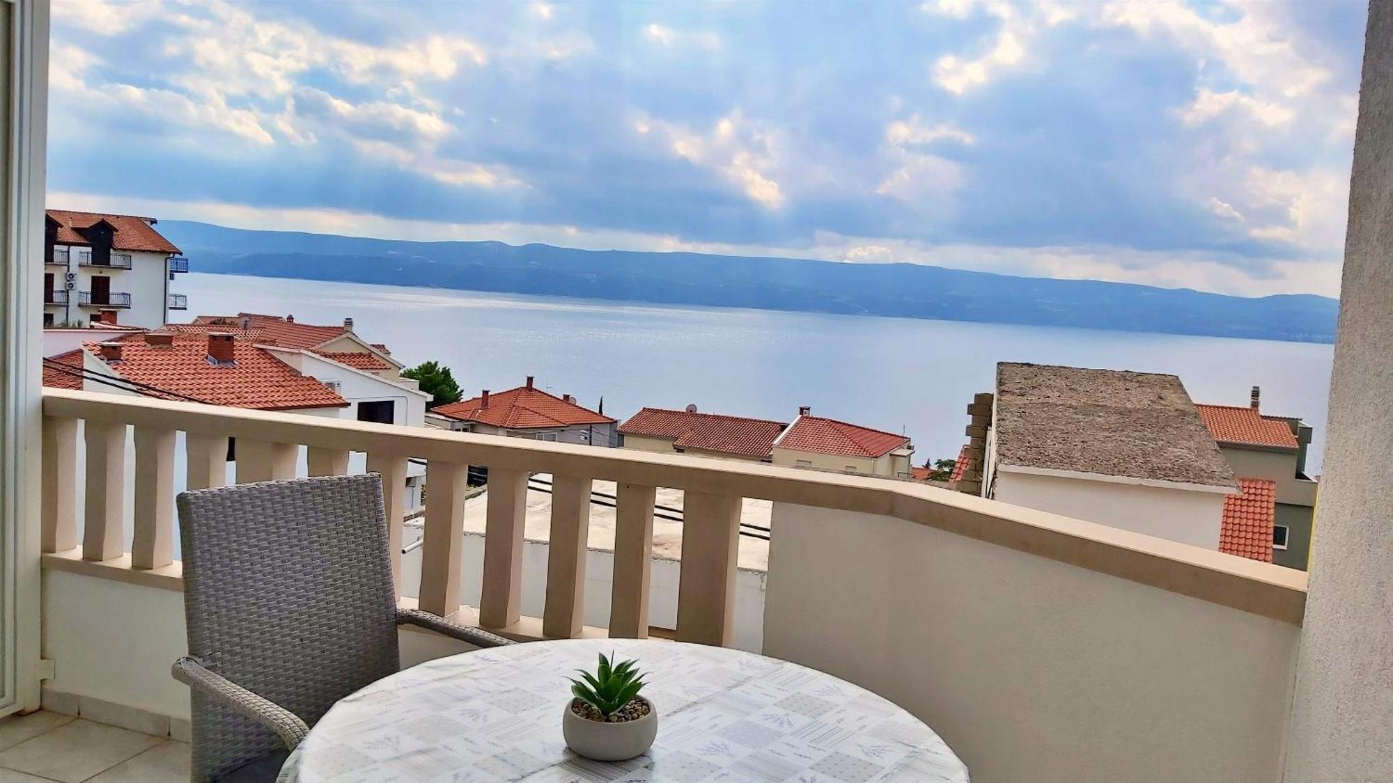 Apartments Nemira Омиш Номер фото